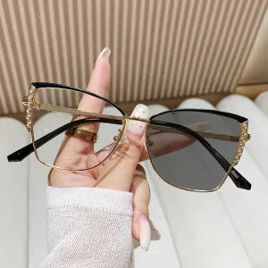 نظارات فوتوكرومية عصرية للنساء Fashionable photochromic glasses for women