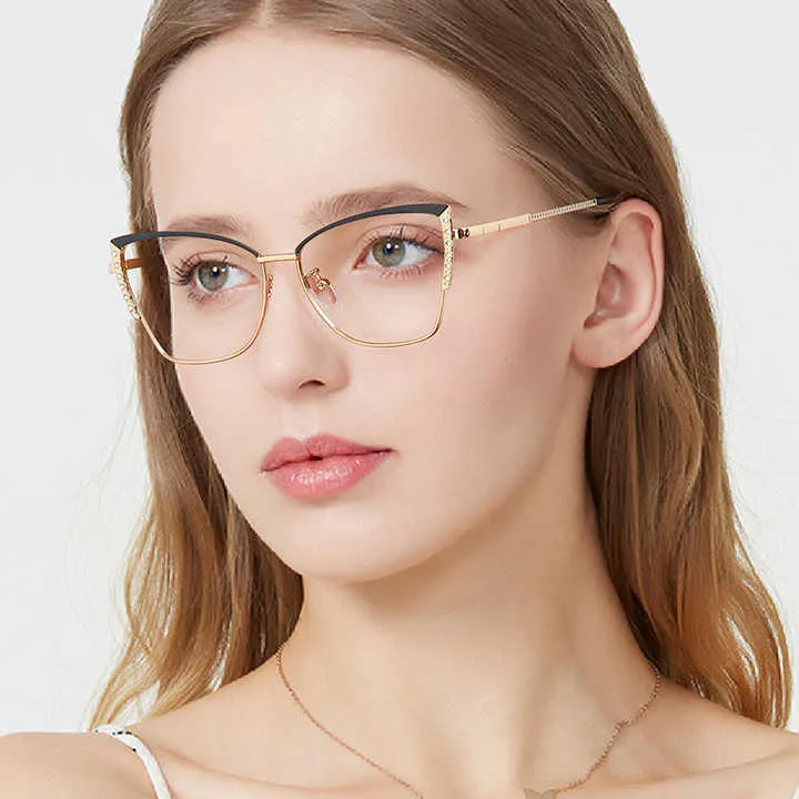 نظارات فوتوكرومية عصرية للنساء Fashionable photochromic glasses for women