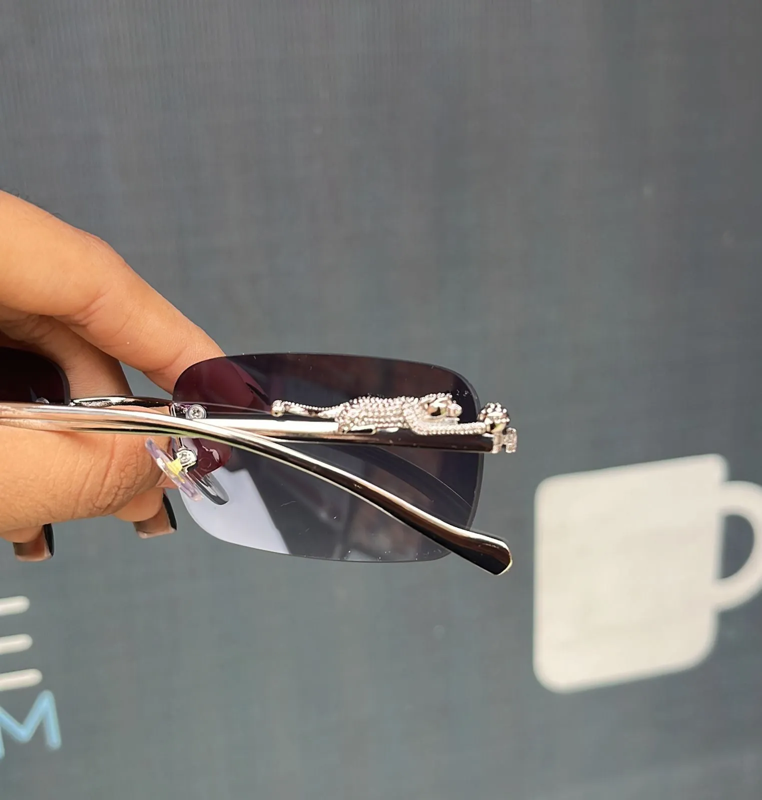 10648 1l-393 lentes de sol con cabeza de leopardo de Metal Vintage