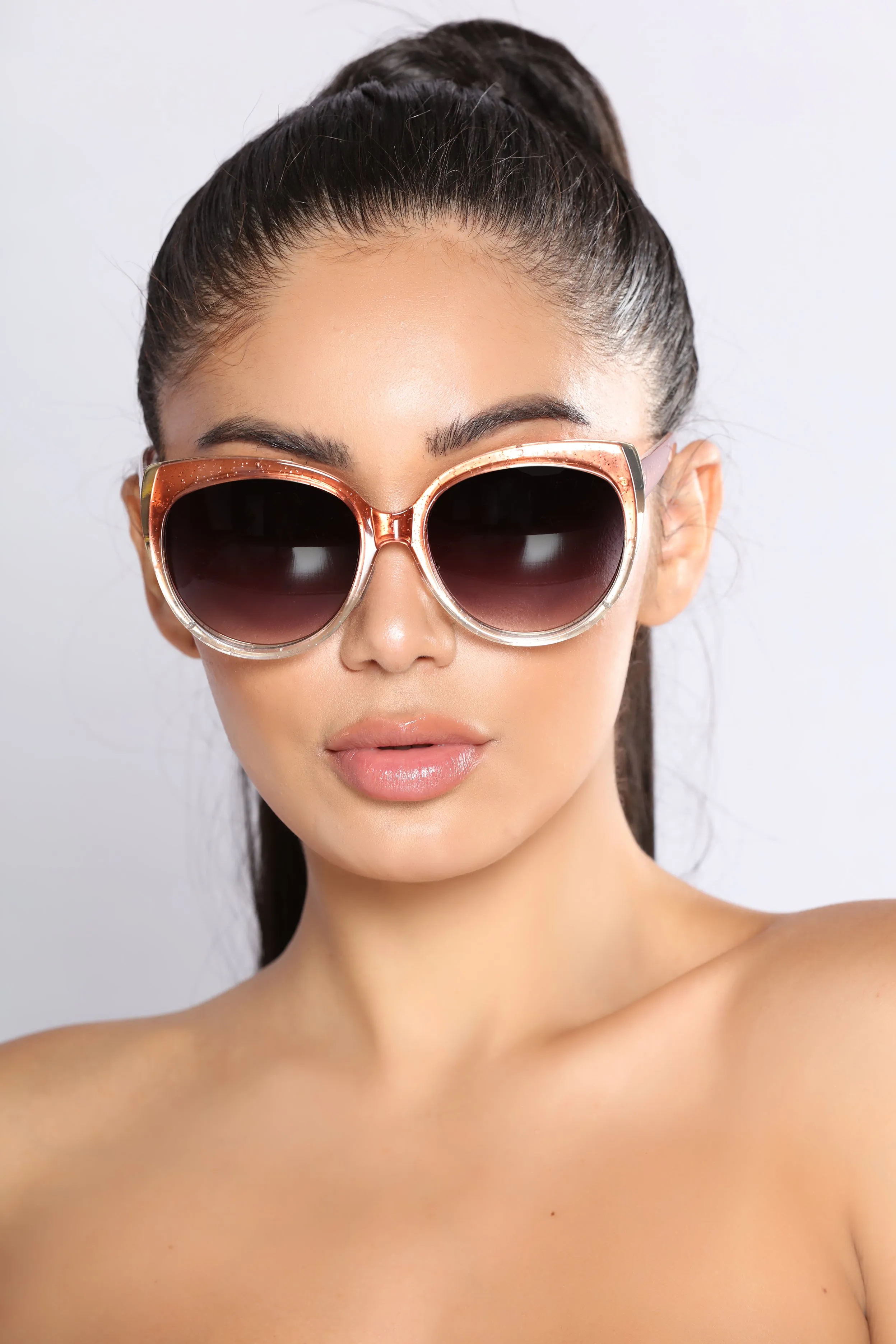 All Glamour Goes Sunglasses - Rose