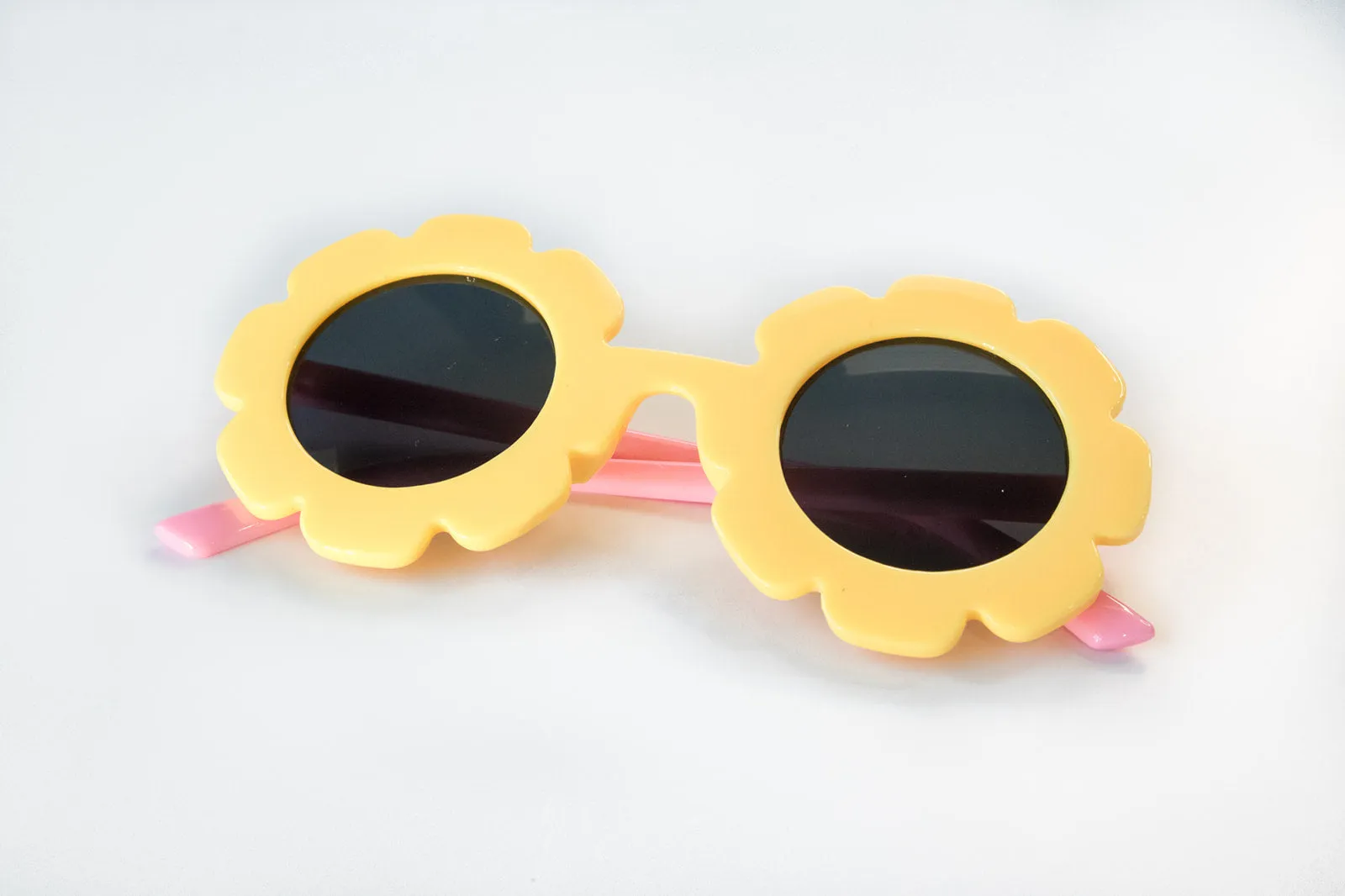 Babeehive Goods Toddler & Kid Daisy Sunglasses - Yellow & Pink