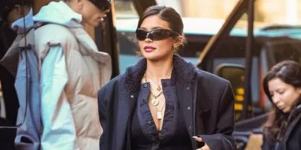Balenciaga BB0251S 001 - As Seen On Kylie Jenner & Kim Kardashian
