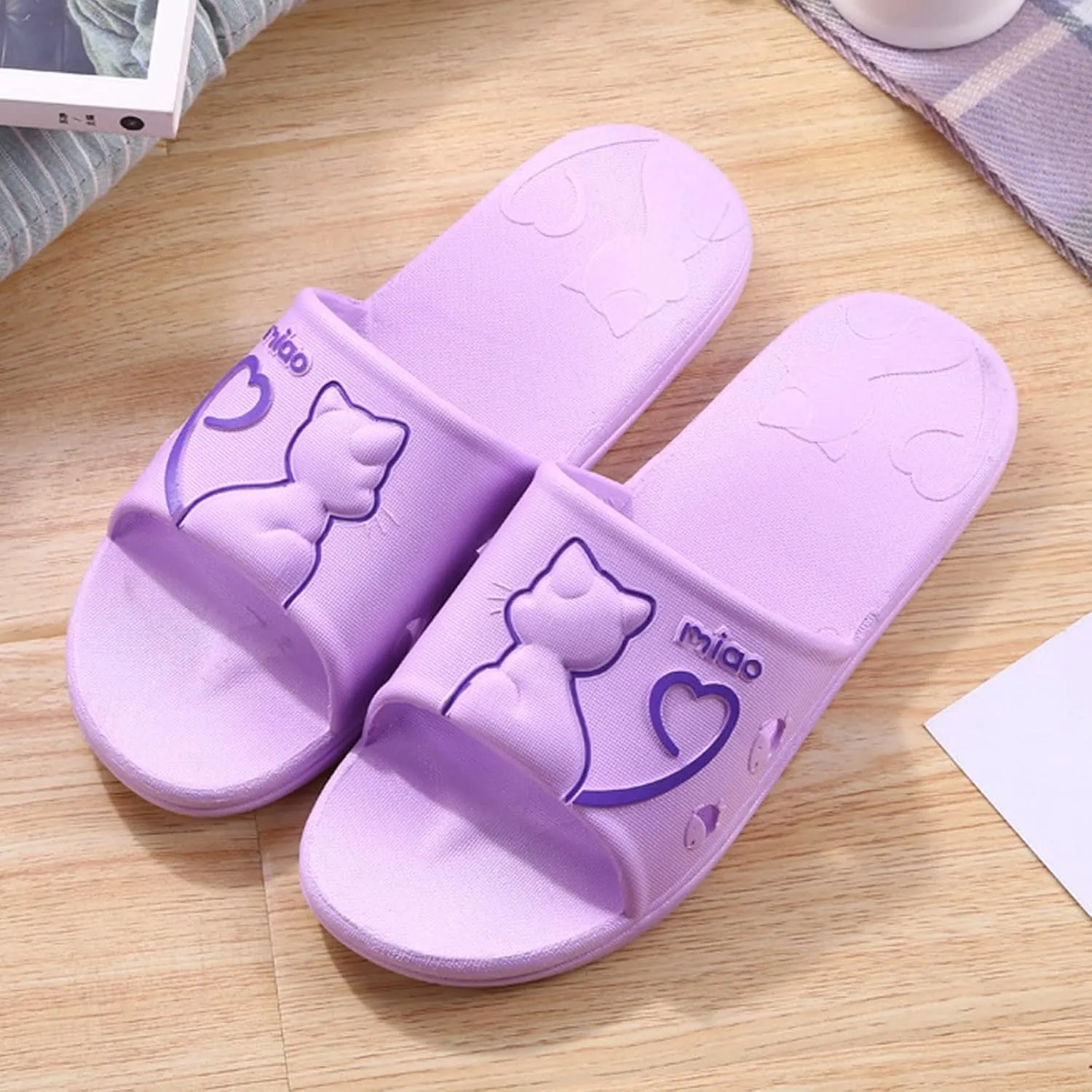 Bathroom Slippers Men Shower Shoes Women Cloud Slippers for Men Slides for Women Public Indoor Comfortable