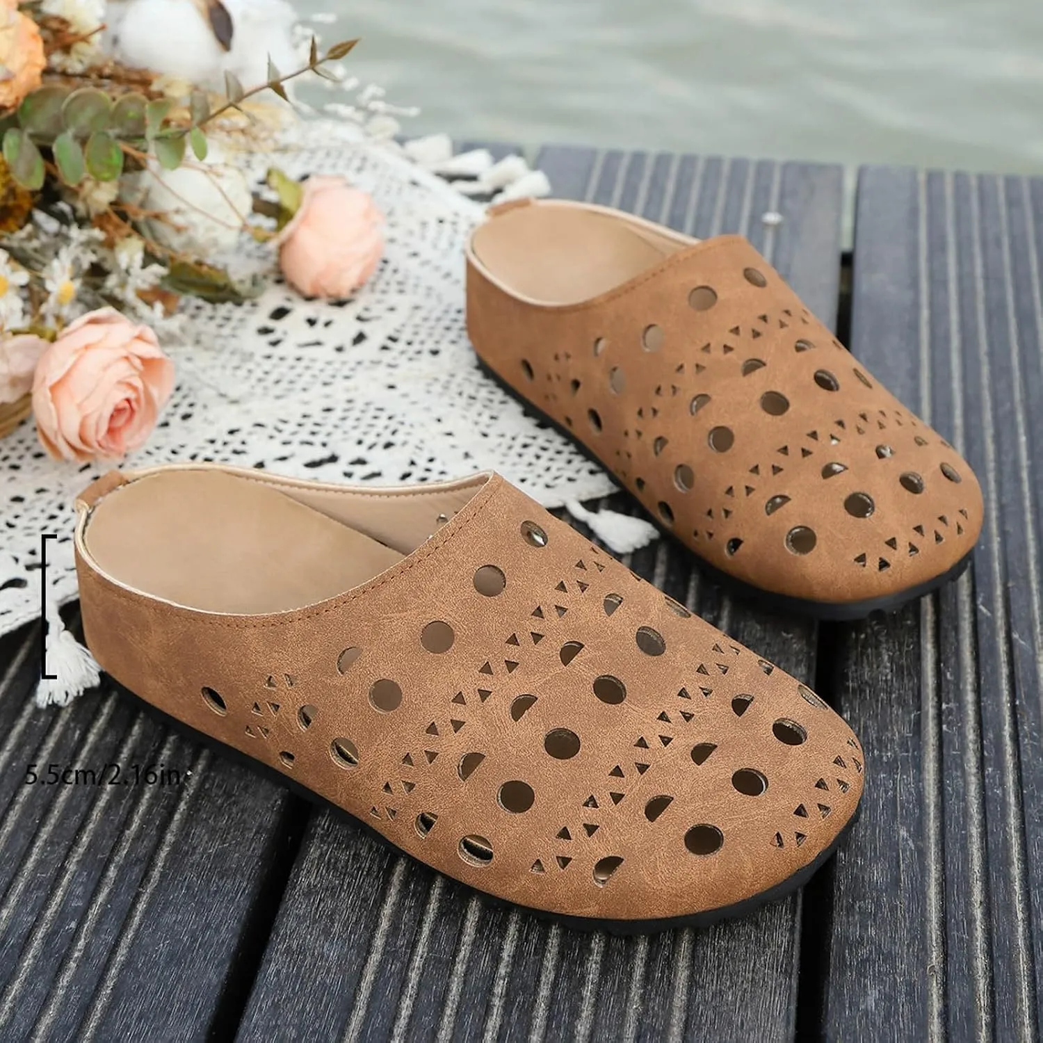 Close Toe Sandals for Women Non Slip Hollow Sandals Comfortable Soft Cushion Summer Beach Shoes Outdoor Indoor