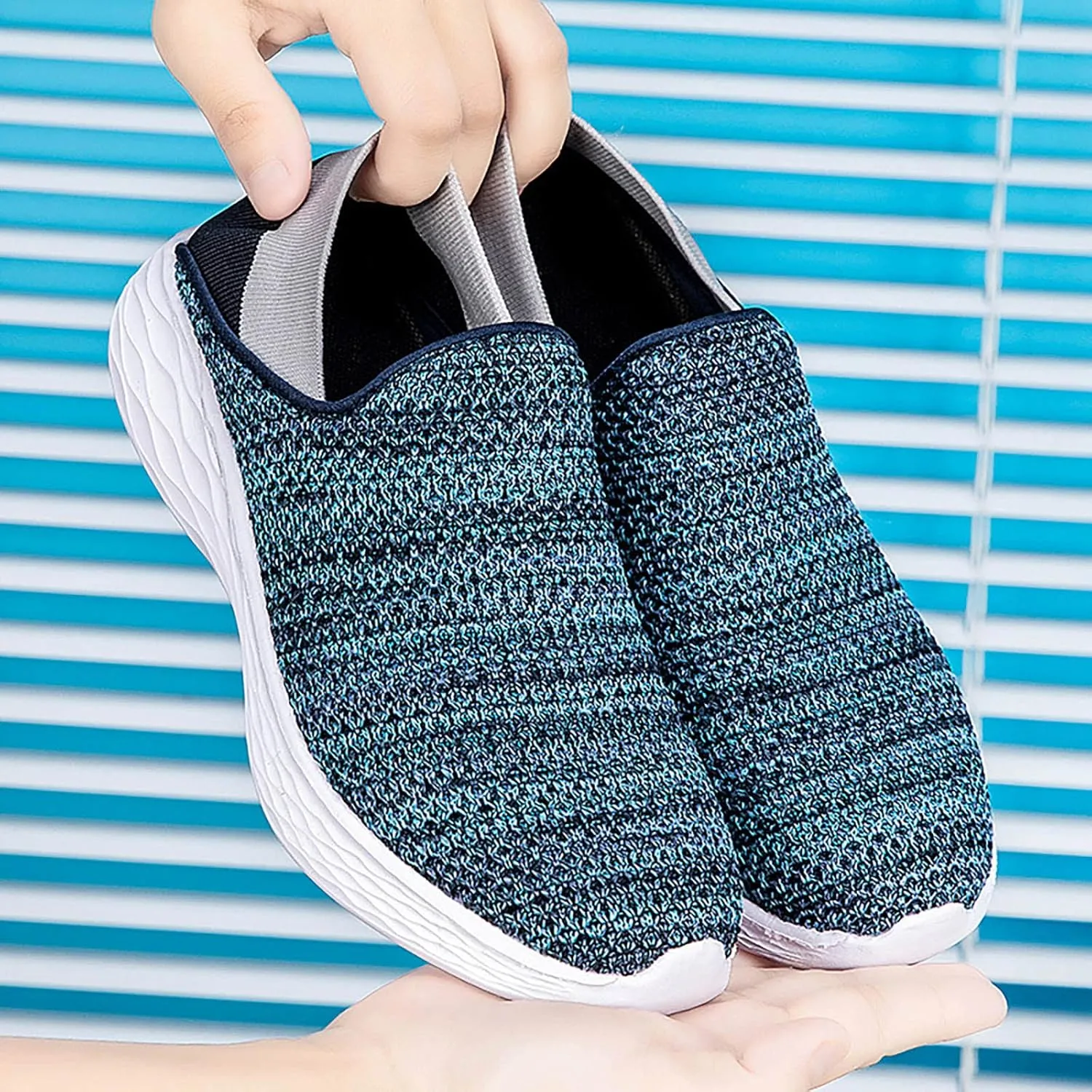 Couple Men's Spring and Summer New Non Slip Walking Fashion Light Shoes Middle and Sneaker Slippers for Men