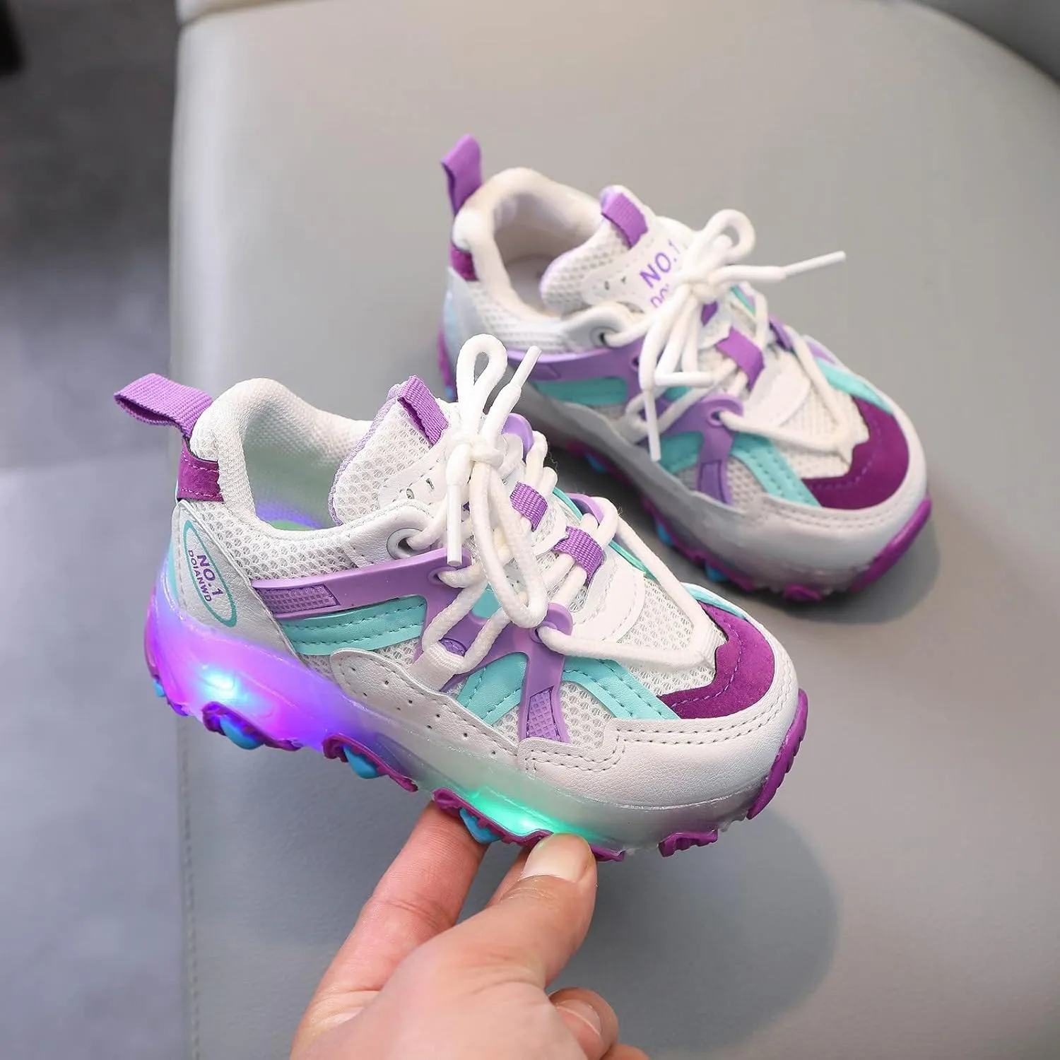 Kids Light Up Shoes Boys Girls Breathable Fashion Flashing Sneaker Athletic Running Shoe Toddler First Walking Sneaker