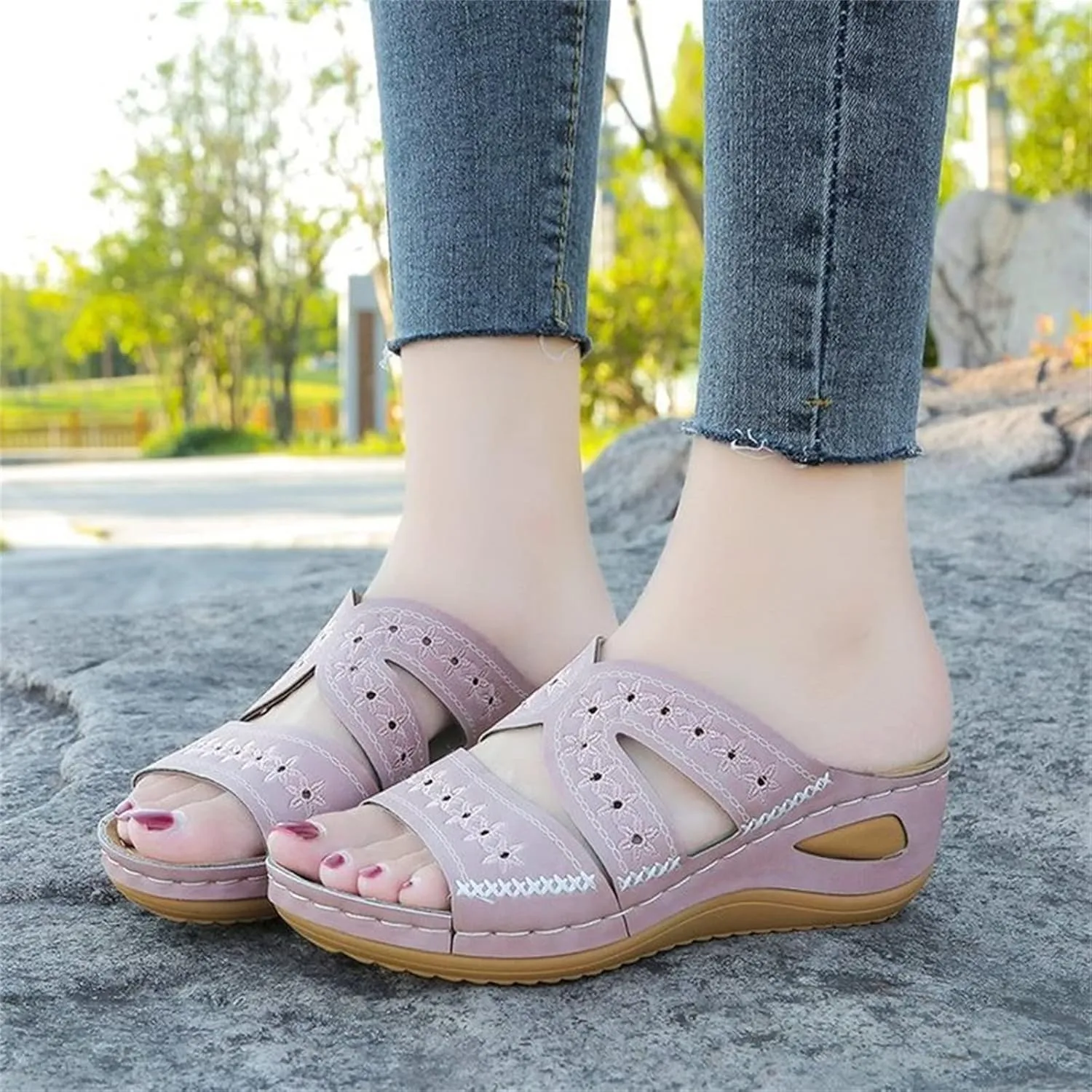 Ladmiple Sandals Women Dressy Summer Flat Walking Comfortable Arch Support Orthotic Flip Flops Cute Orthopedic Slides 2024