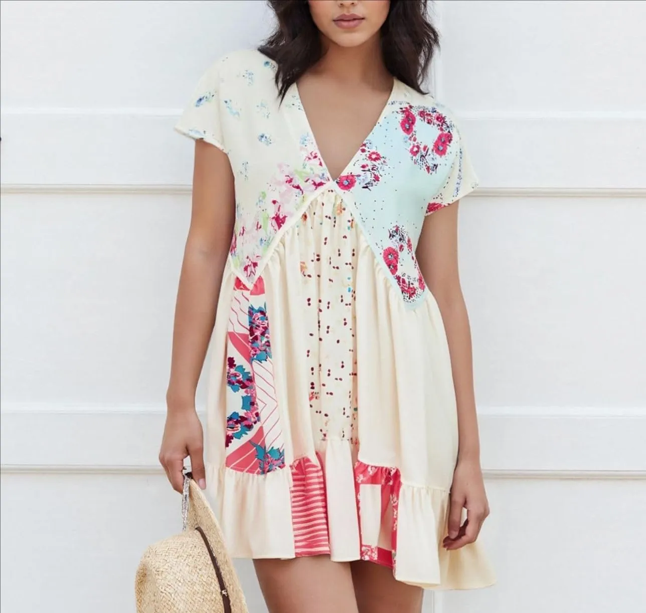 Melliflo Women's Floral Print Bohemian Mini Dress V-Neck Short Sleeve Ruffle Hem Y2k Summer Casual Beach Dress