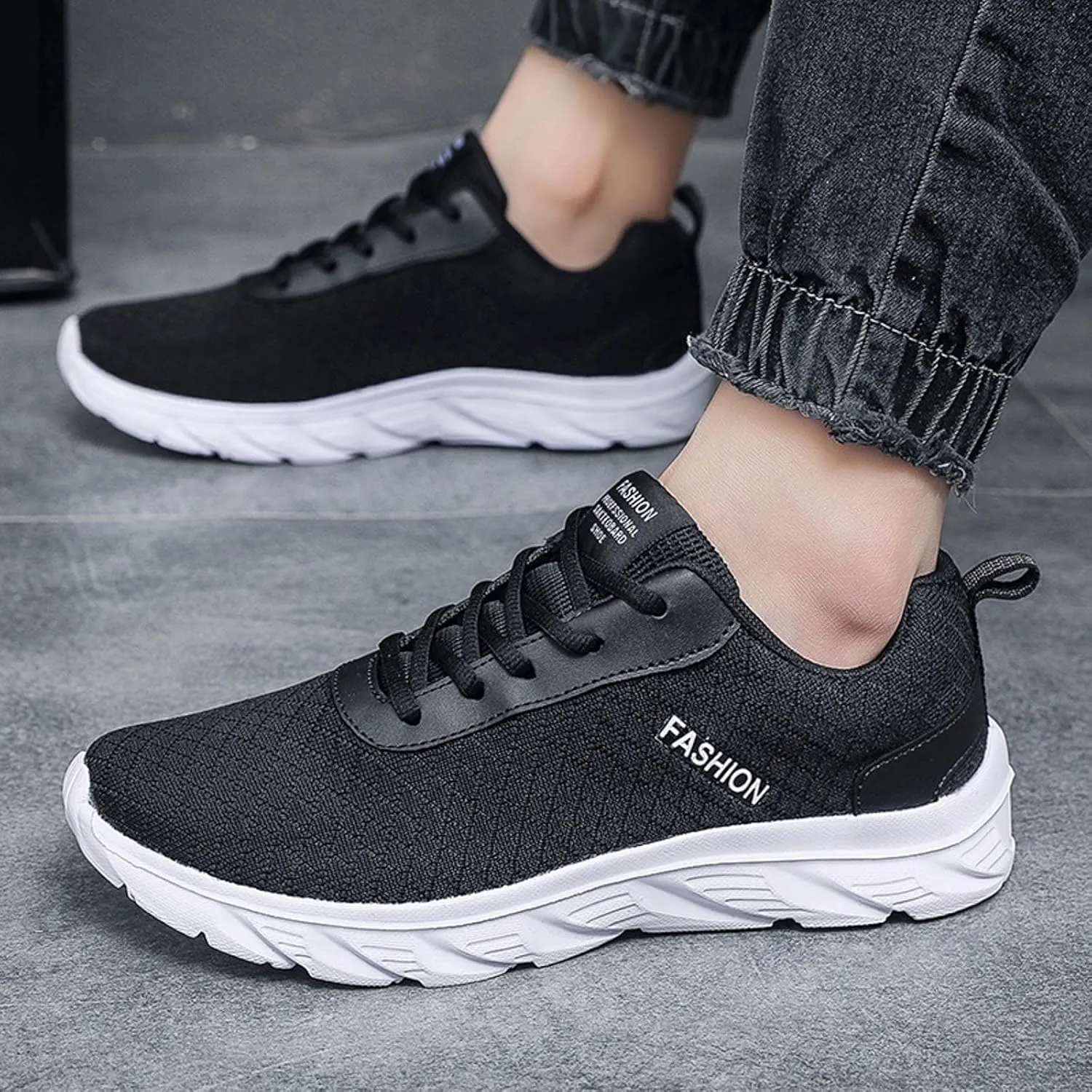 Men's Minimalist Barefoot Shoes Casual Sneaker Mesh Breathable Walking Shoe Men's Stylish Lightweight Sneakers