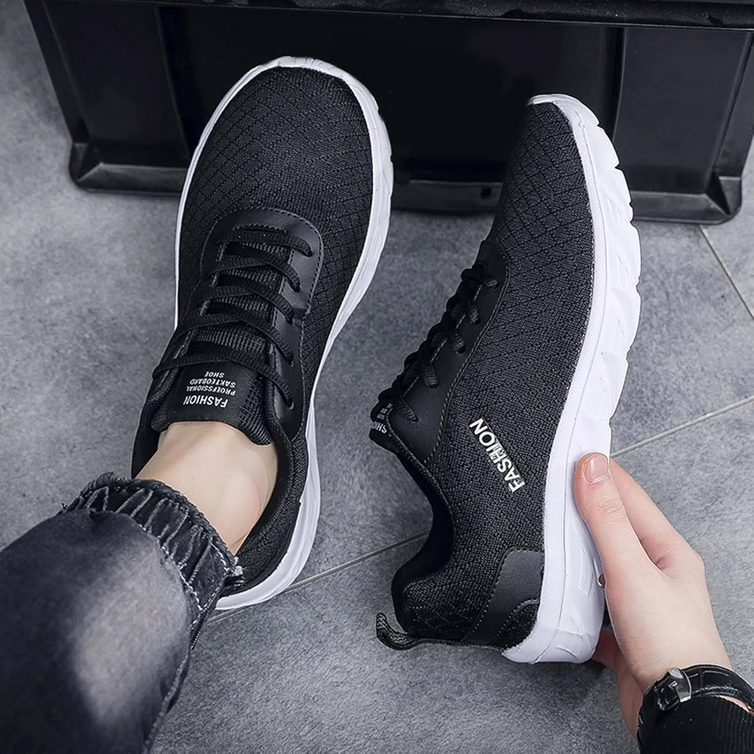 Men's Minimalist Barefoot Shoes Casual Sneaker Mesh Breathable Walking Shoe Men's Stylish Lightweight Sneakers