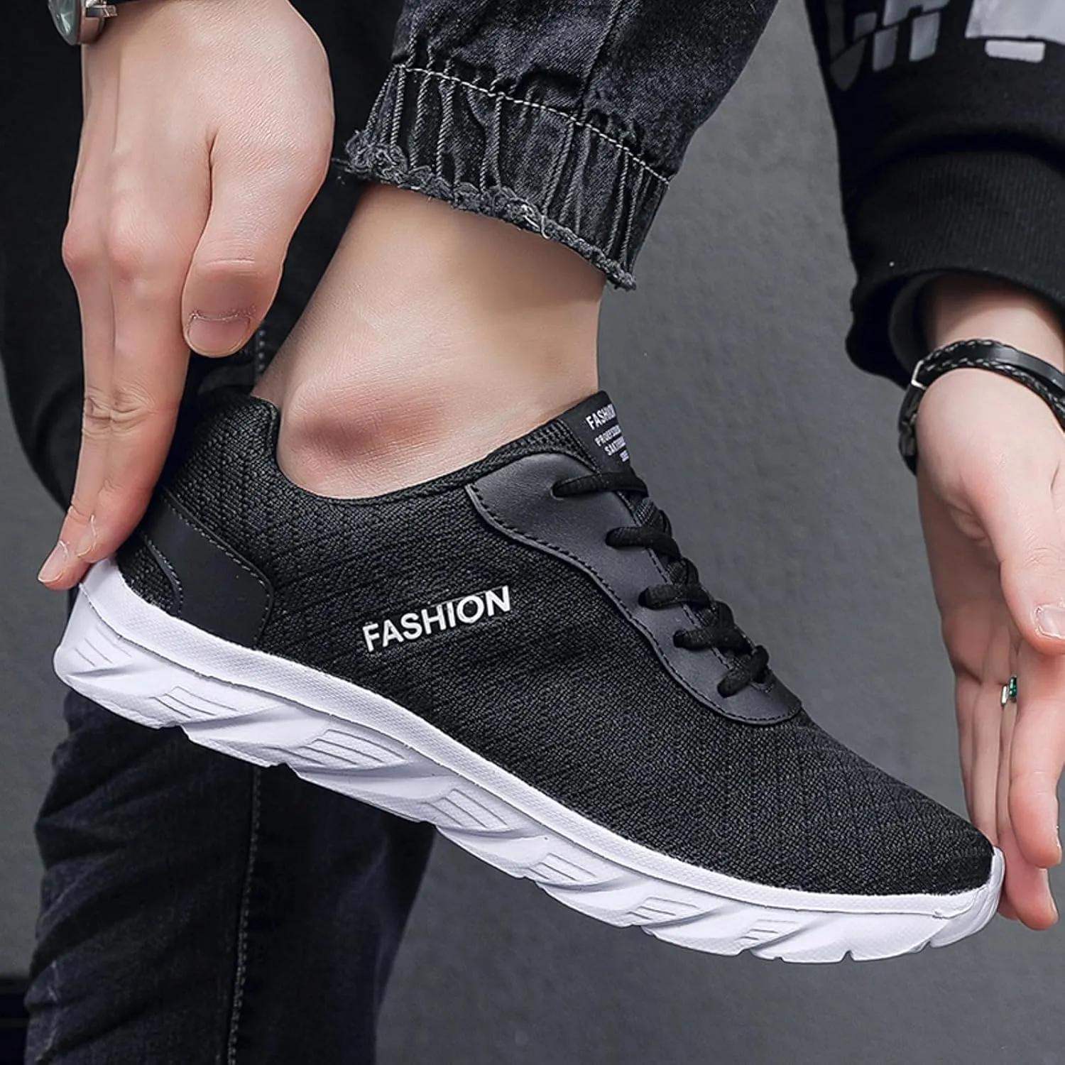 Men's Minimalist Barefoot Shoes Casual Sneaker Mesh Breathable Walking Shoe Men's Stylish Lightweight Sneakers