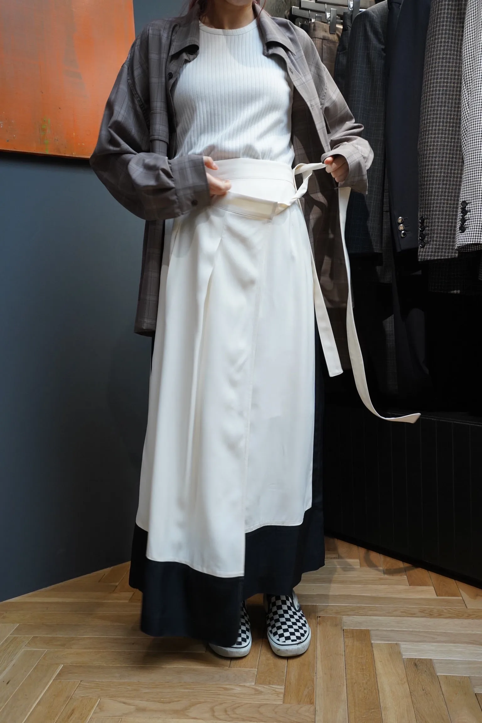 SATORU SASAKI WRAPAROUND SKIRT(WHITE/BLACK)