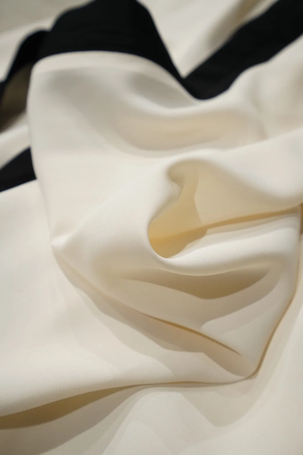 SATORU SASAKI WRAPAROUND SKIRT(WHITE/BLACK)