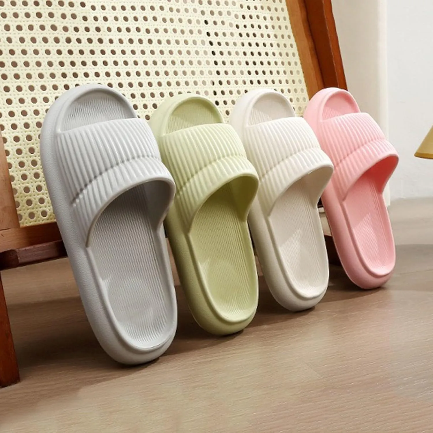 Summer Slipper for Men and Women Indoor Plus Size Slides Bathroom Sandals Report Home Designer Slippers for Women