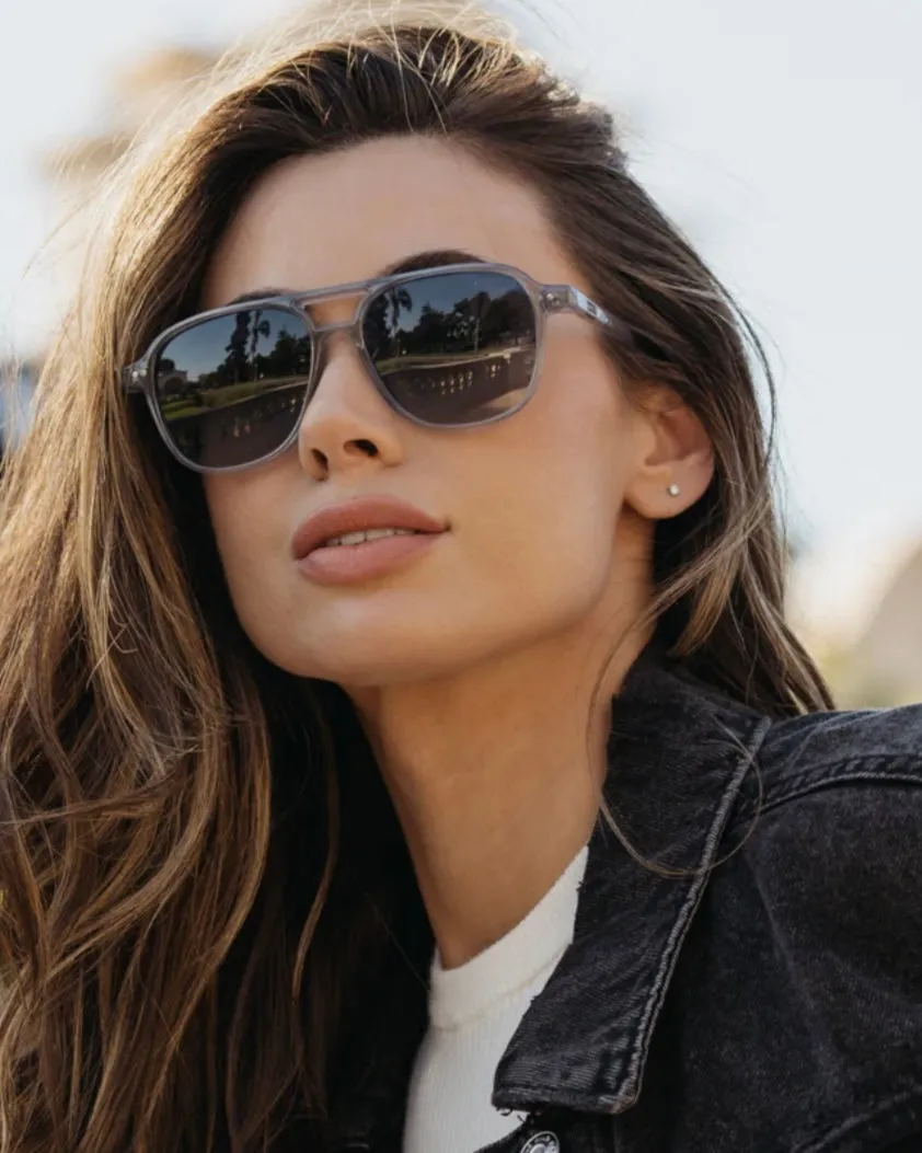 Sunglasses-Hayden Crystal Mist/Blue Gradient