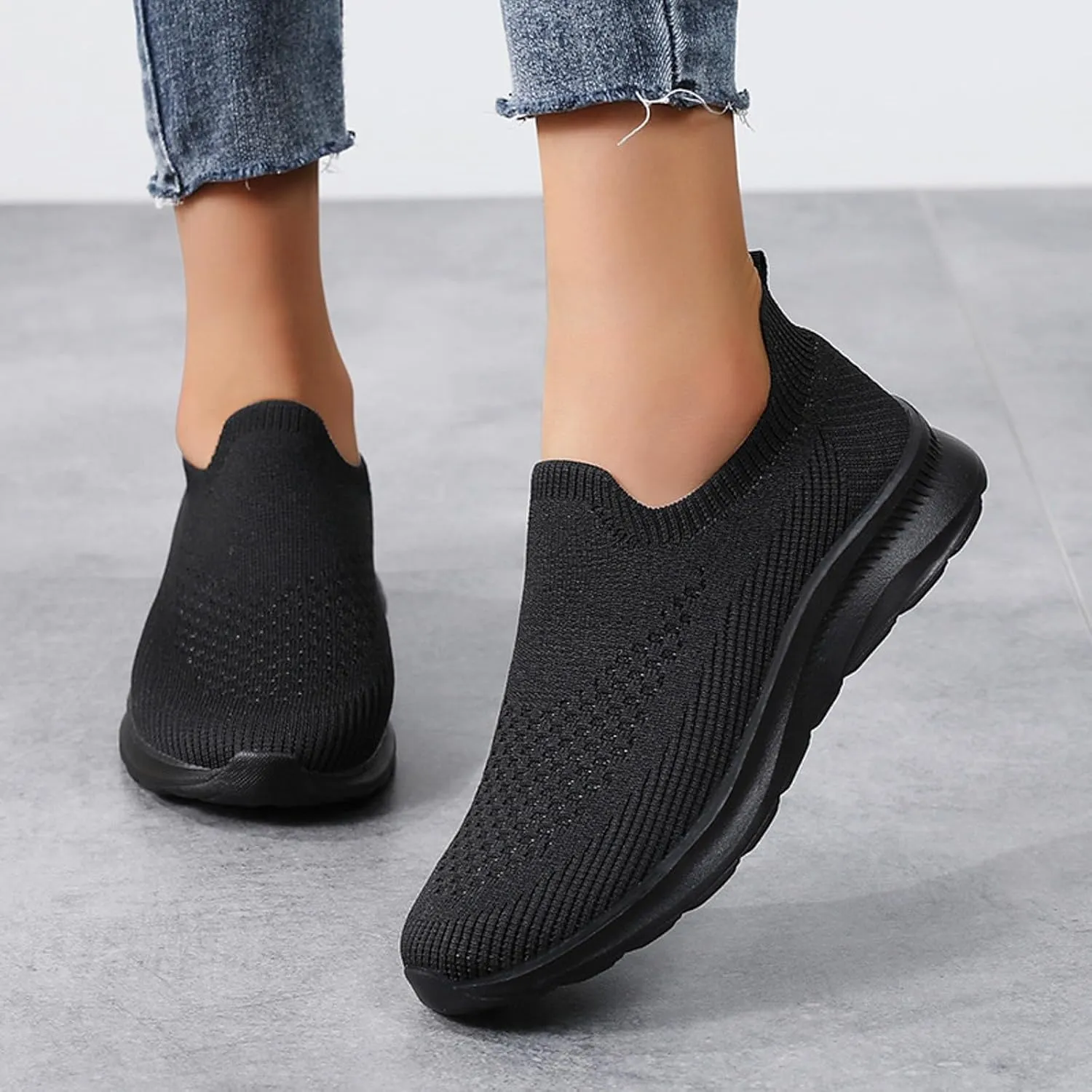 Walking Shoes Women Slip On Knit Mesh Running Sneakers Lightweight Breathable Non-Slip Casual Comfort Sports Shoes