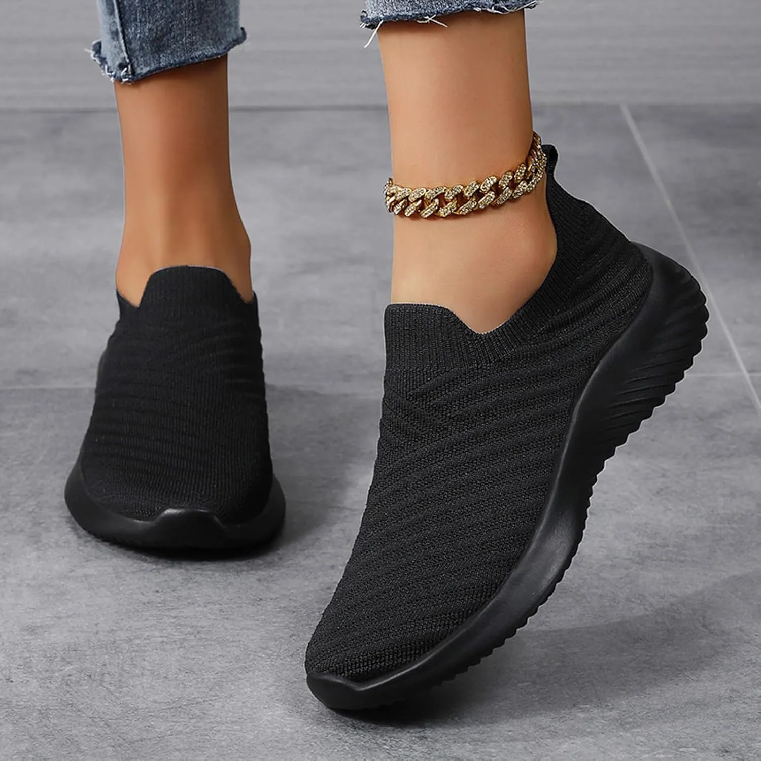 Walking Shoes Women Slip On Knit Mesh Running Sneakers Lightweight Comfort Breathable Sneakers with Arch Support