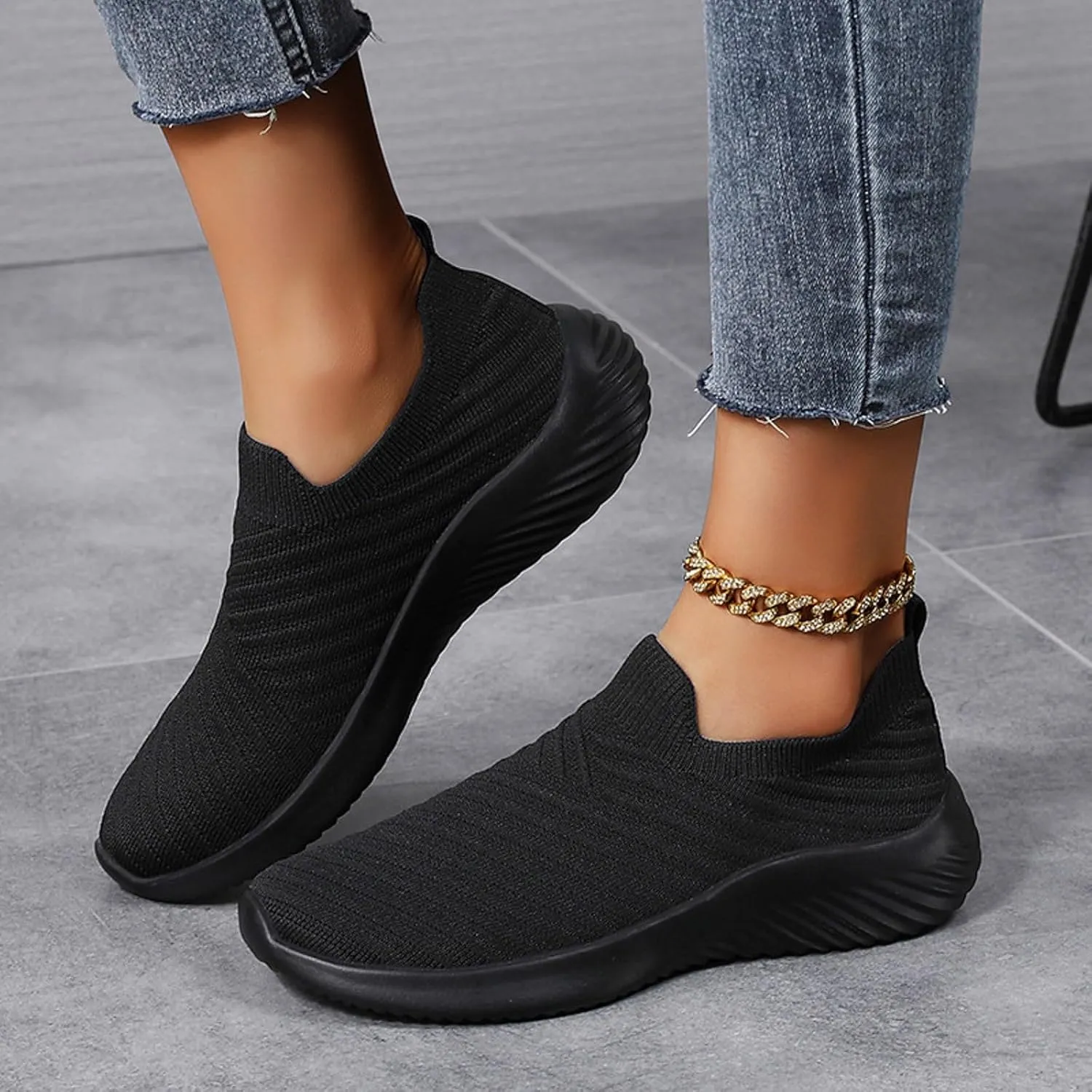 Walking Shoes Women Slip On Knit Mesh Running Sneakers Lightweight Comfort Breathable Sneakers with Arch Support