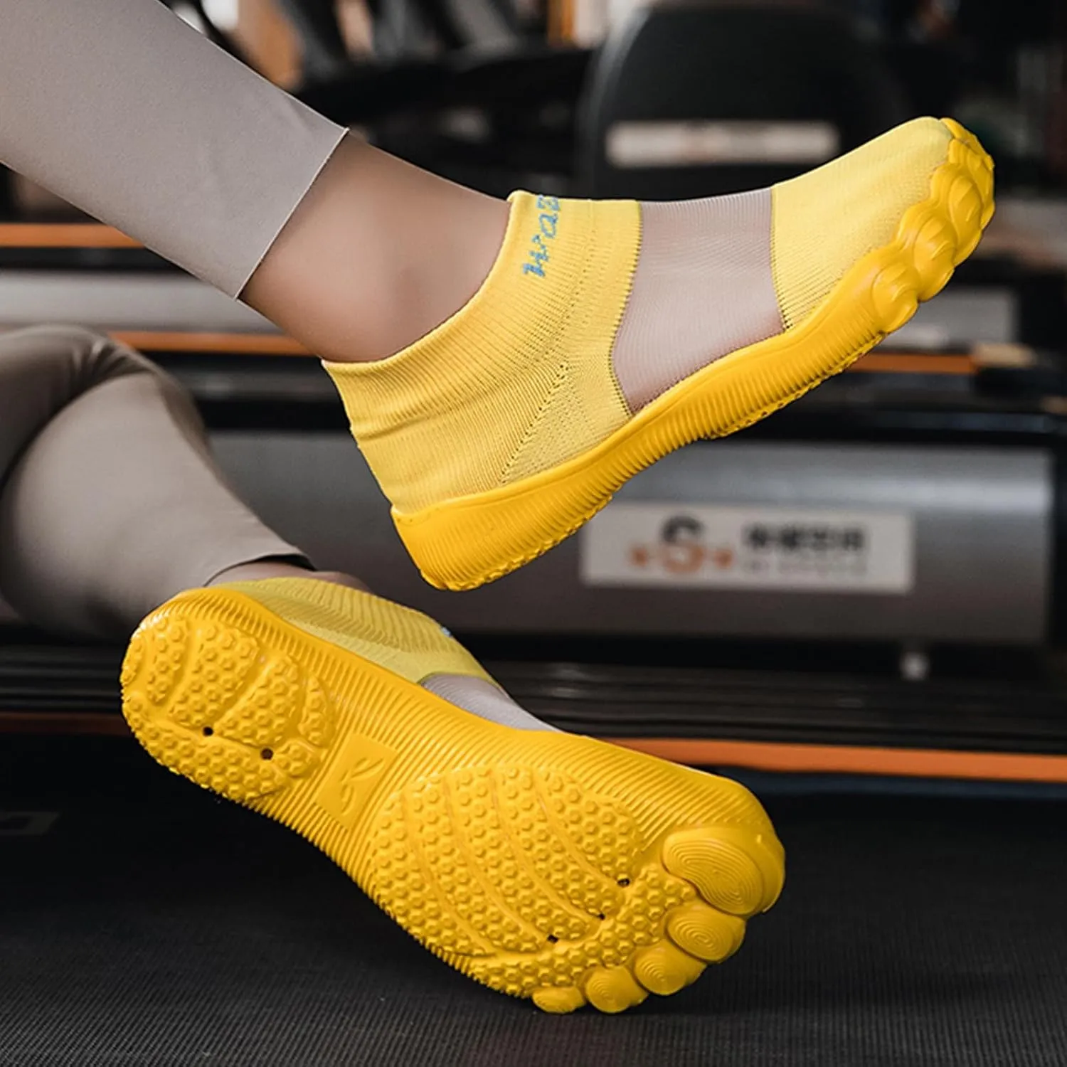 Womens Slip On Sneakers Barefoot Athletic Hiking Sports Shoes Quick-Dry Aqua Socks for Beach Swim Pool Comfy Breathable Sneakers Knit Flats Walking Shoes